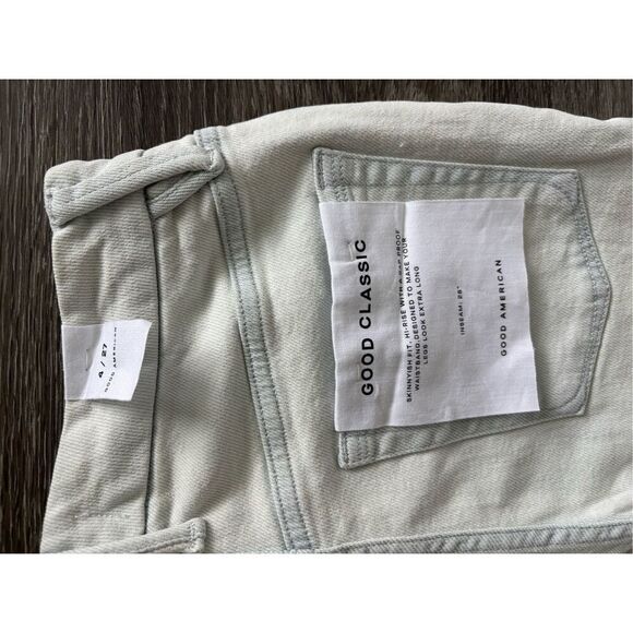 NWT Good American Good Classic Light Blue Indigo 121 Straight Leg Jeans Sz 4/27 - Picture 7 of 8